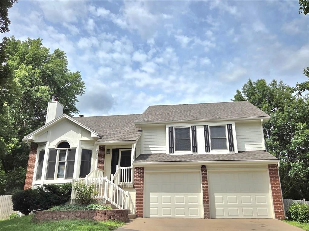 12301 Mullen Court, Olathe, KS