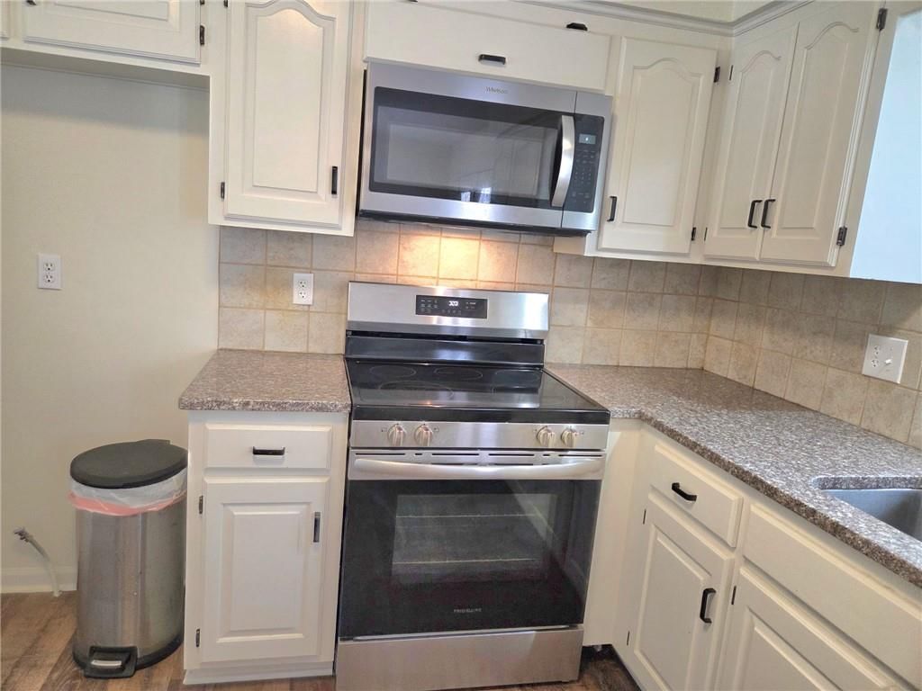 12301 Mullen Court — photo 8