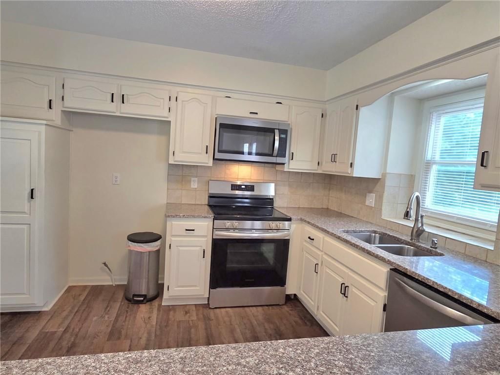 12301 Mullen Court — photo 9