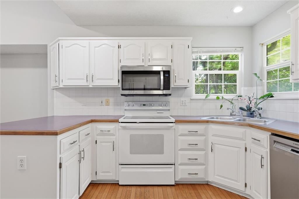 15358 RILEY Street — photo 12