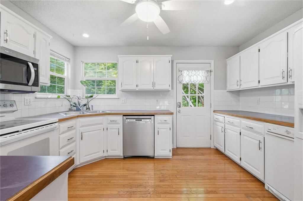 15358 RILEY Street — photo 14