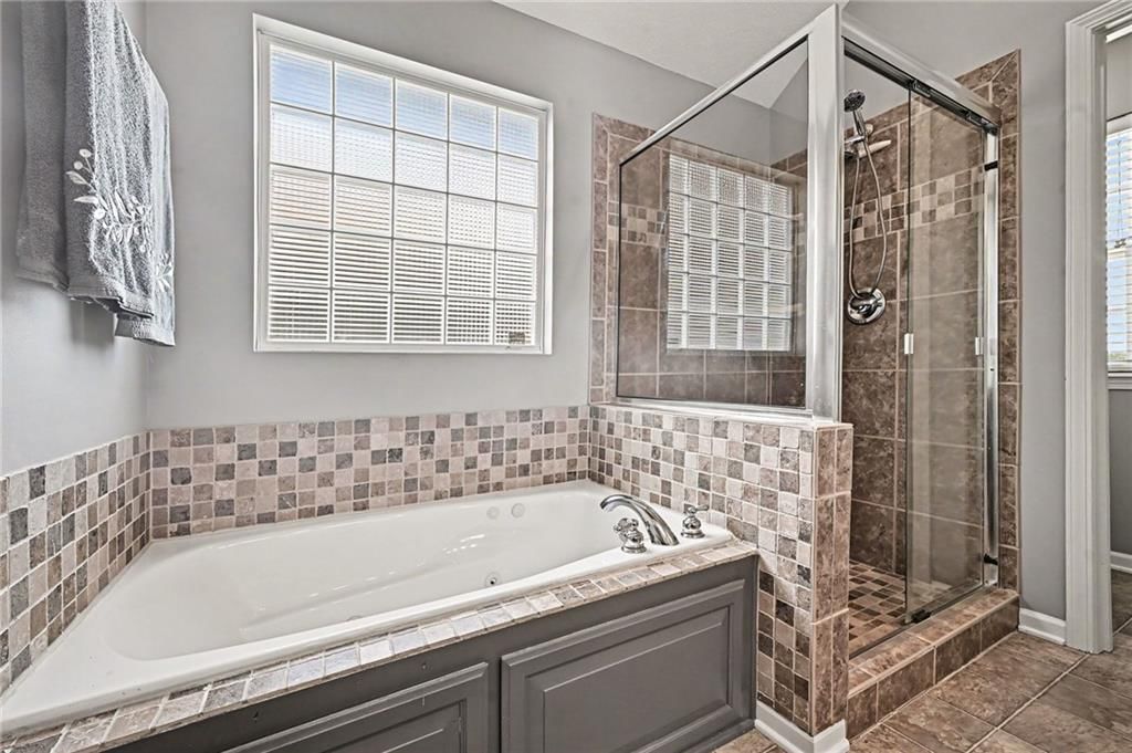 8427 N Kensington Avenue — photo 17