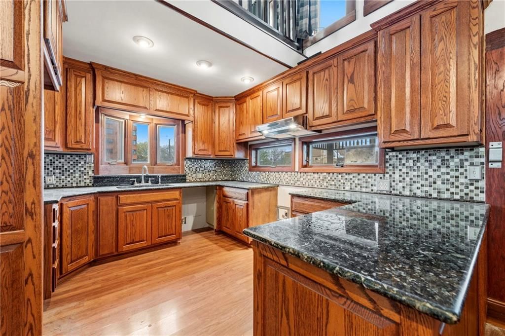 3424 Holmes Street — photo 11