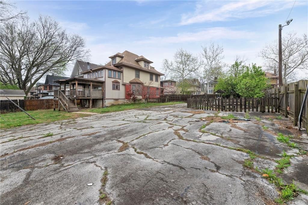 3424 Holmes Street — photo 34