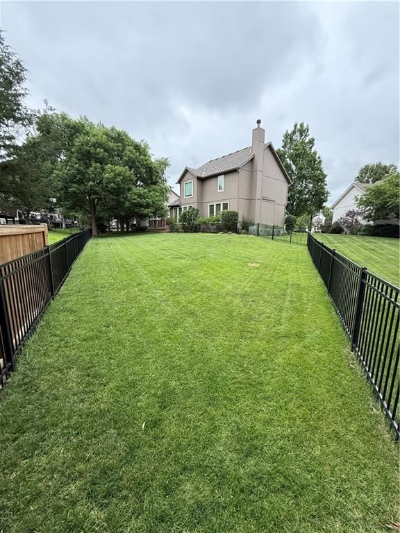 14022 Briar Street — photo 5