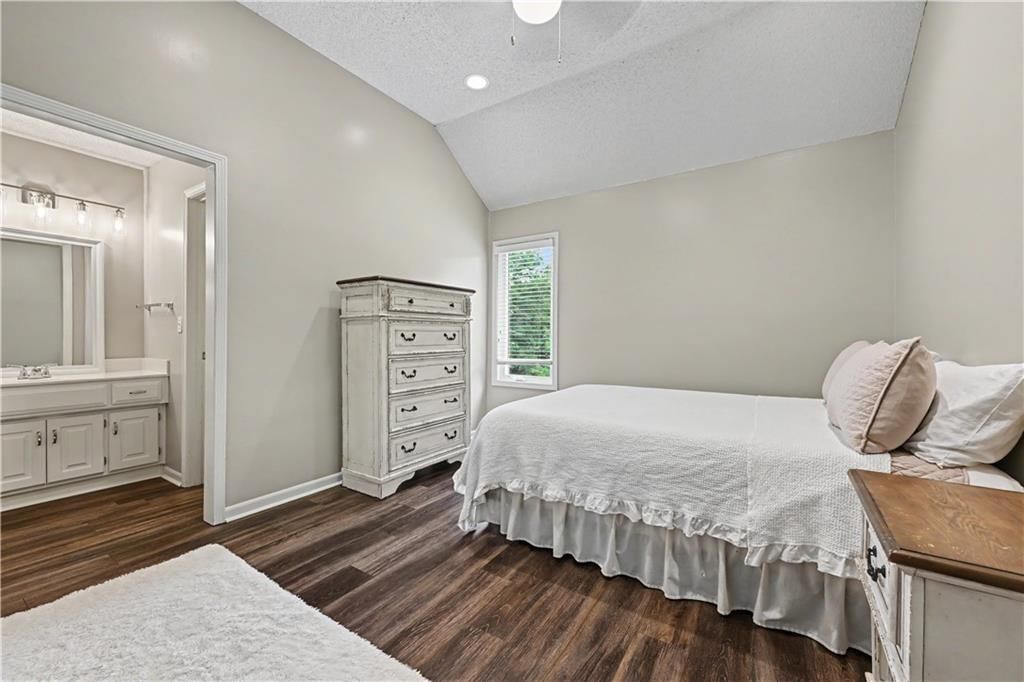 14022 Briar Street — photo 28