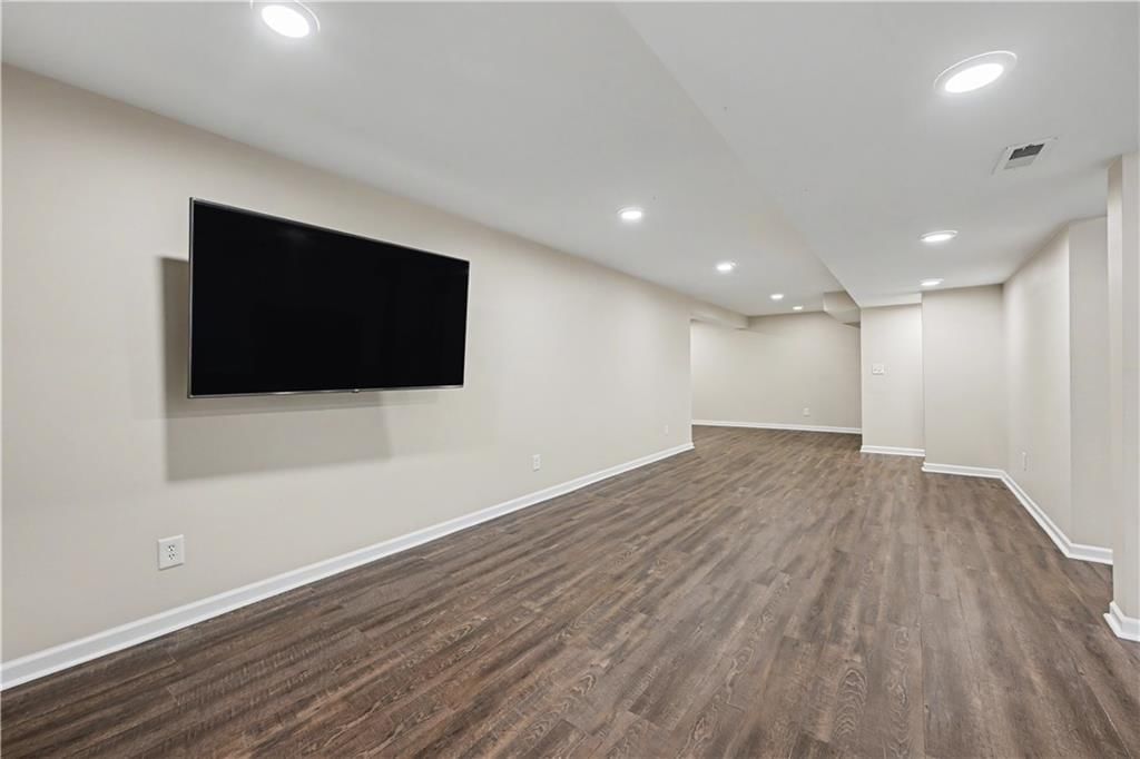 14022 Briar Street — photo 37