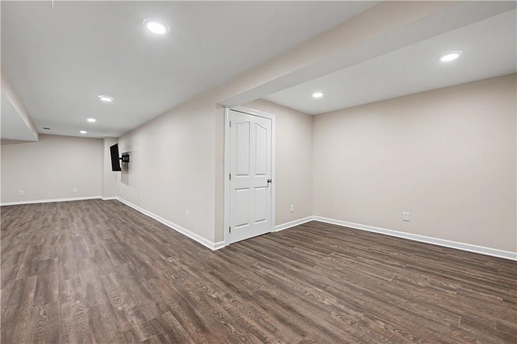 14022 Briar Street — photo 39