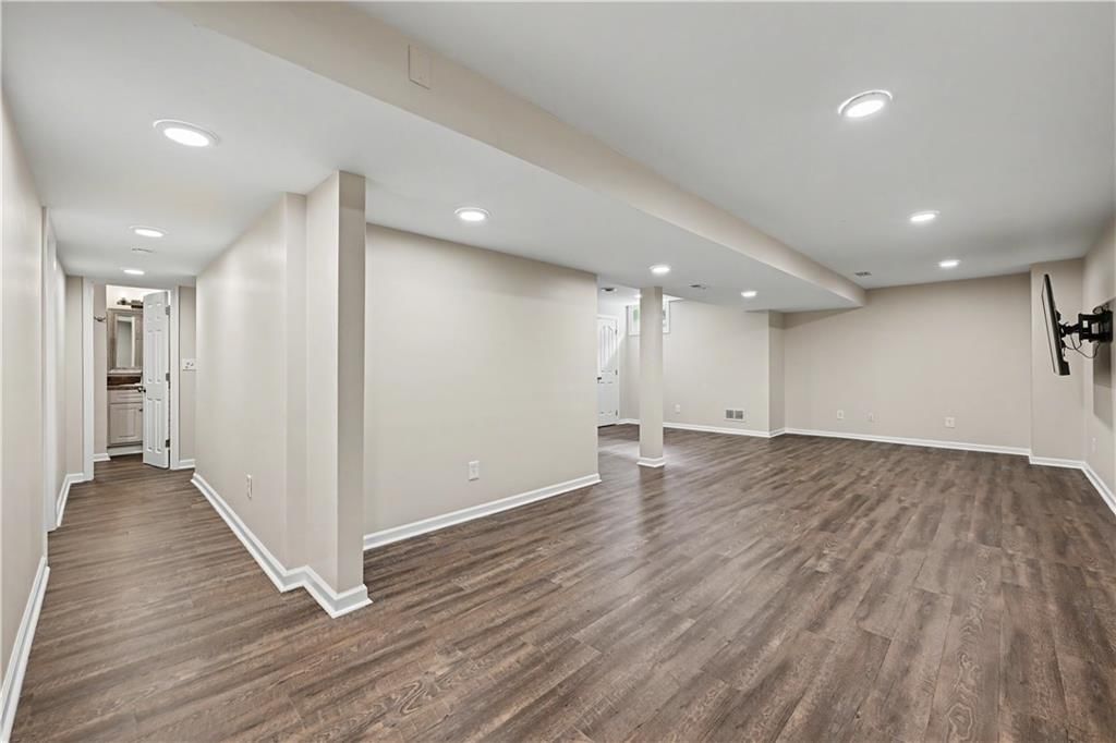14022 Briar Street — photo 40