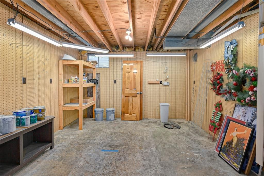 8821 W 115th Terrace — photo 39