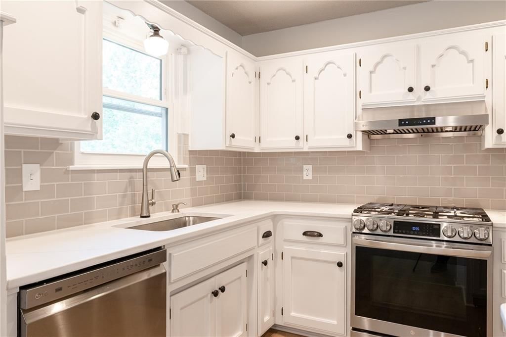410 Copeland Drive — photo 11
