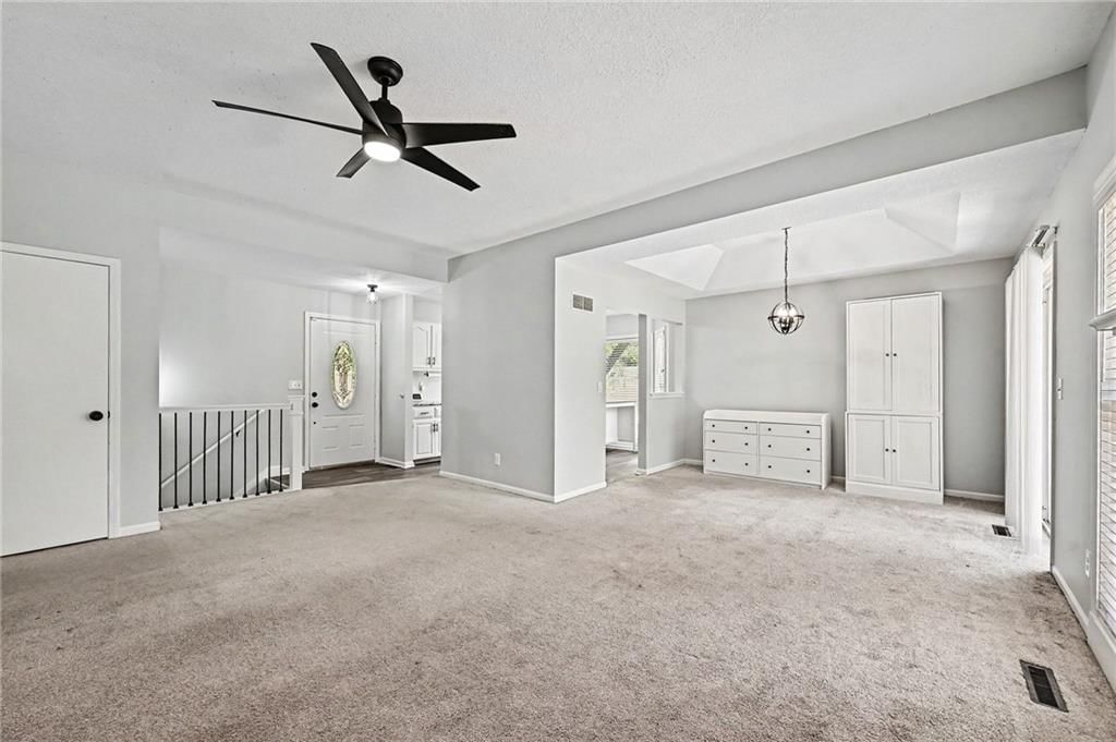 1720 Regency Drive — photo 5