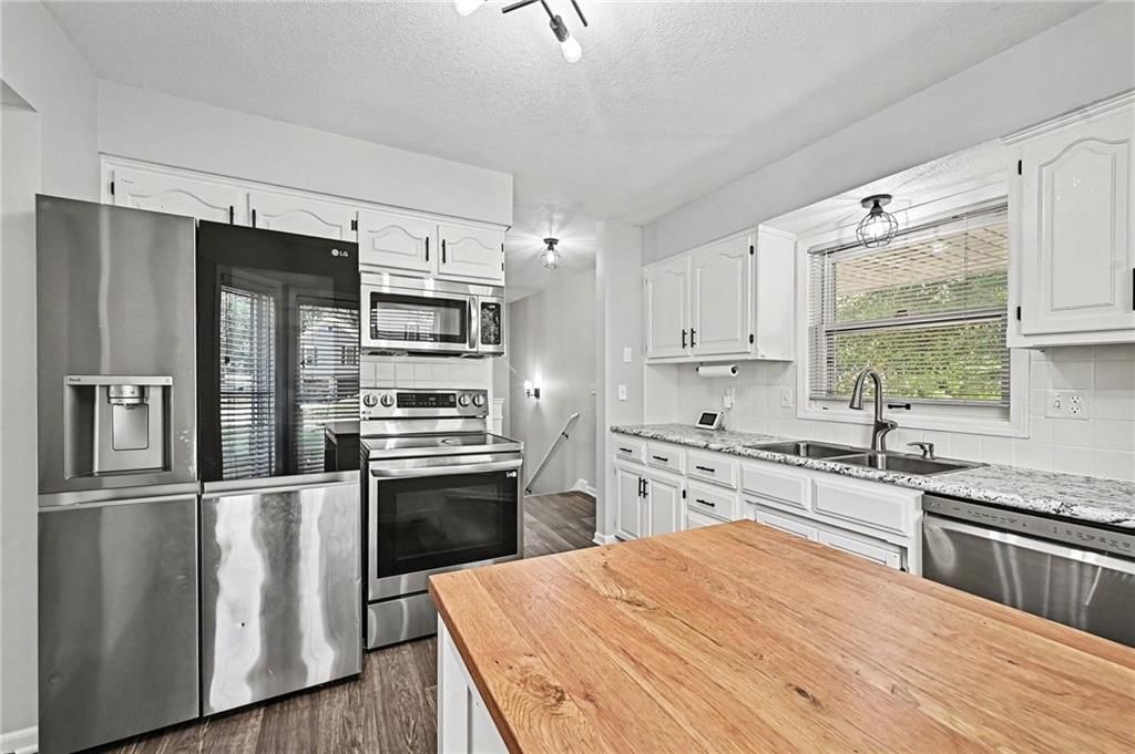 1720 Regency Drive — photo 9