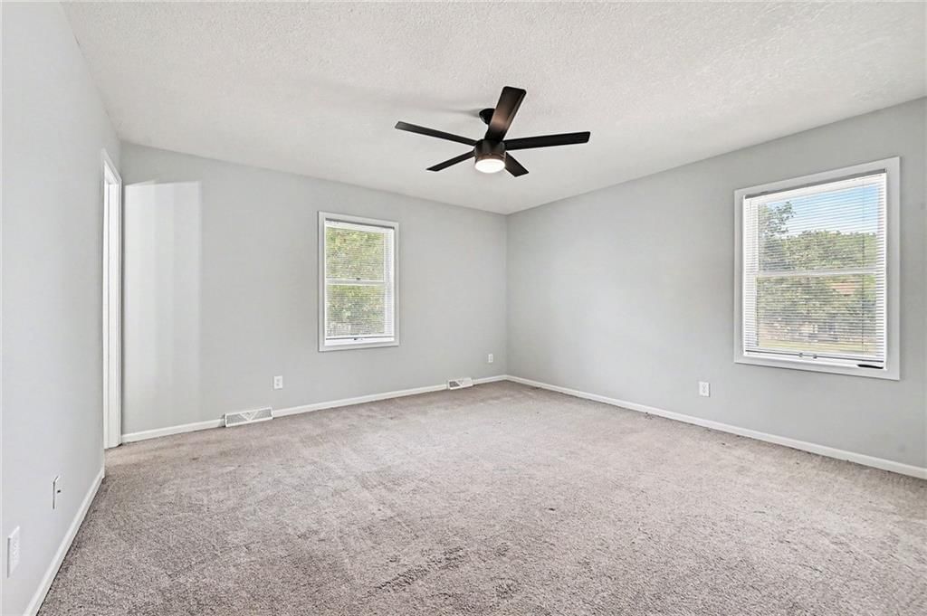 1720 Regency Drive — photo 10