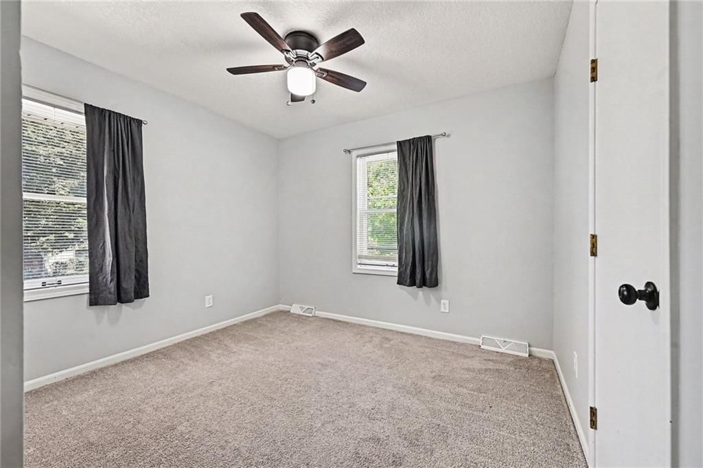 1720 Regency Drive — photo 13