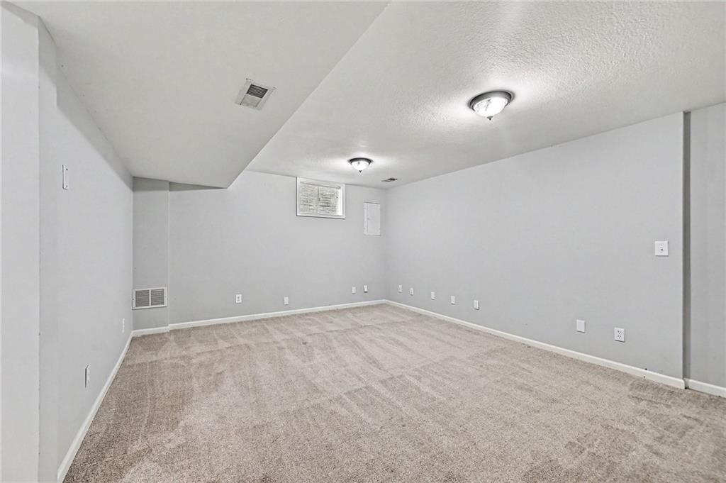 1720 Regency Drive — photo 17
