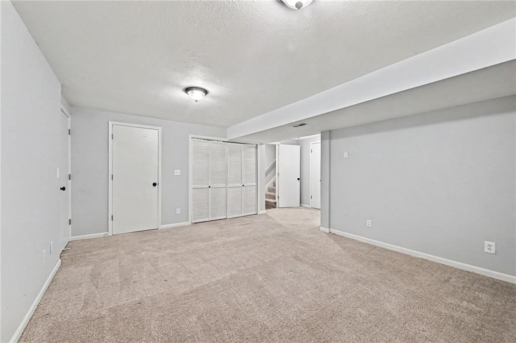 1720 Regency Drive — photo 18