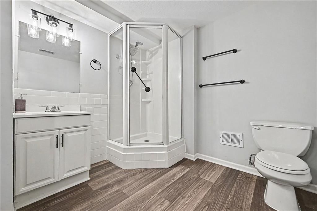 1720 Regency Drive — photo 20
