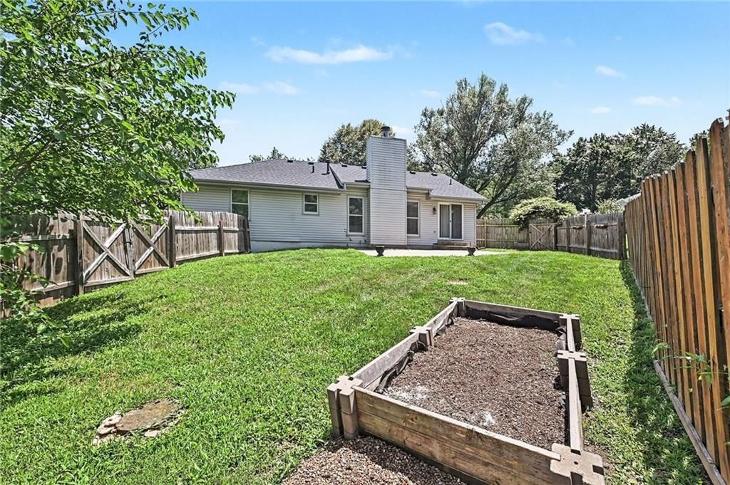 1720 Regency Drive — photo 23