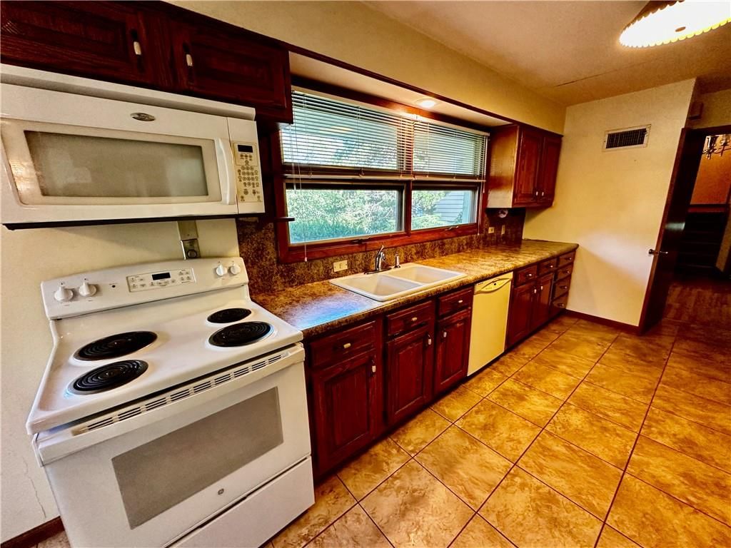 403 Lawn Avenue — photo 15