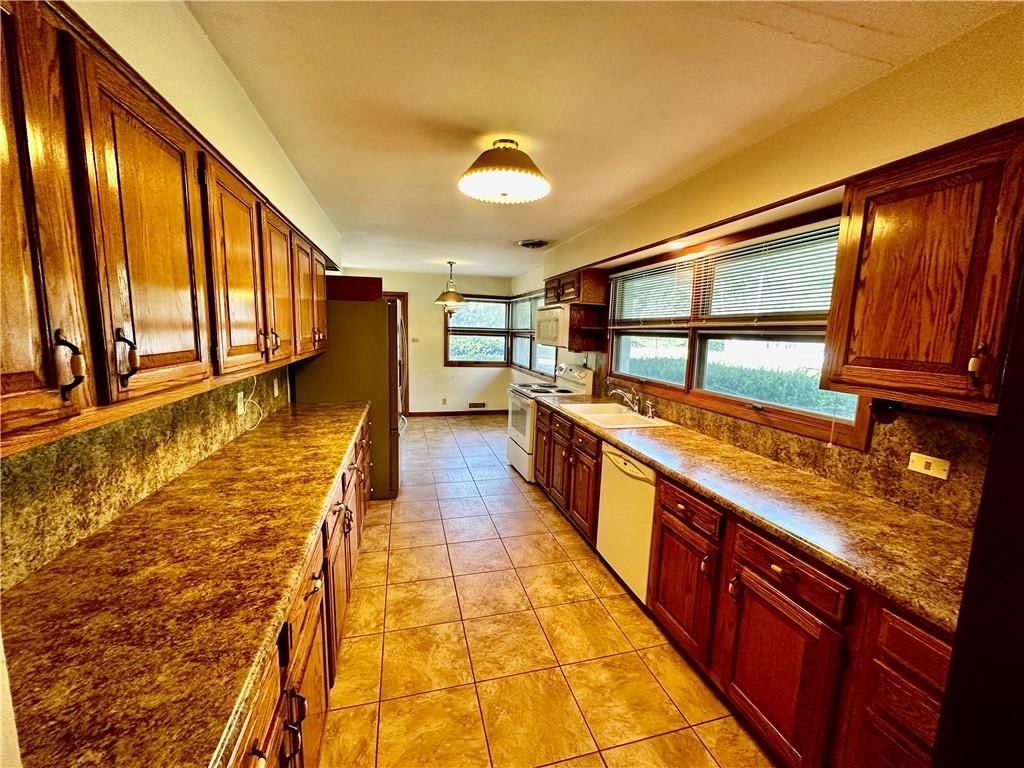 403 Lawn Avenue — photo 16