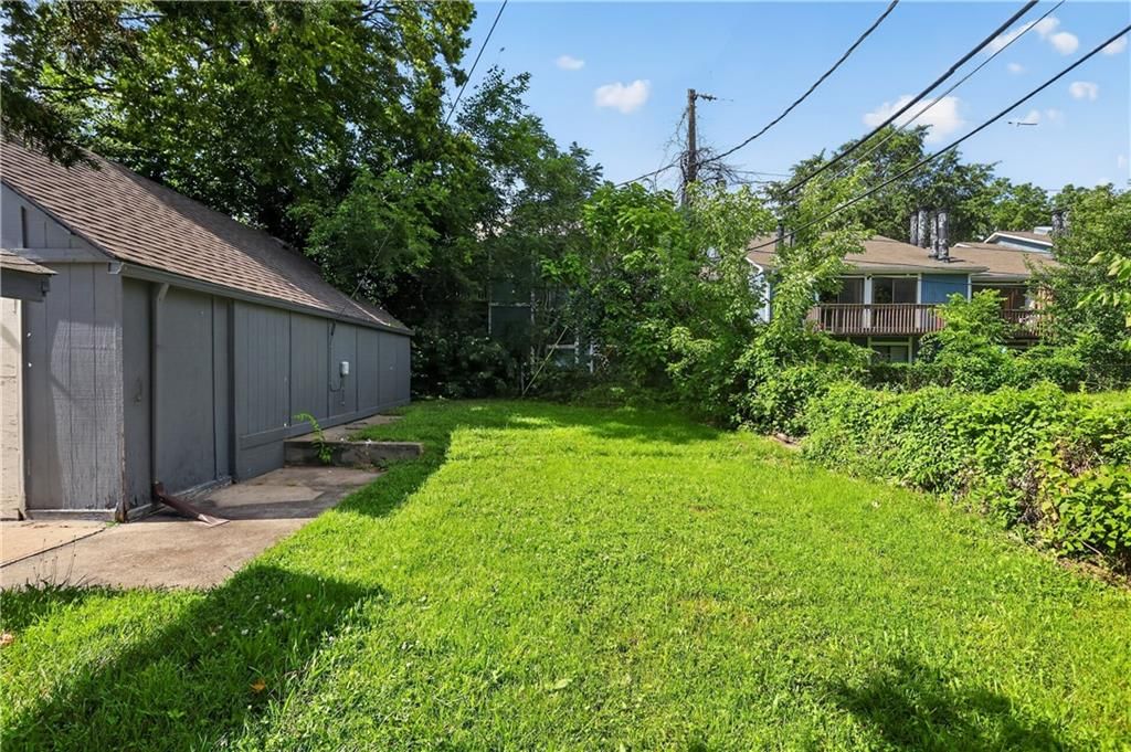8155 Holmes Road — photo 8