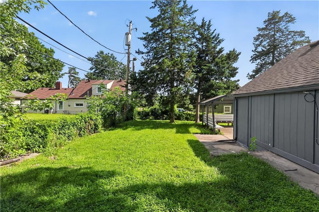 8155 Holmes Road — photo 10