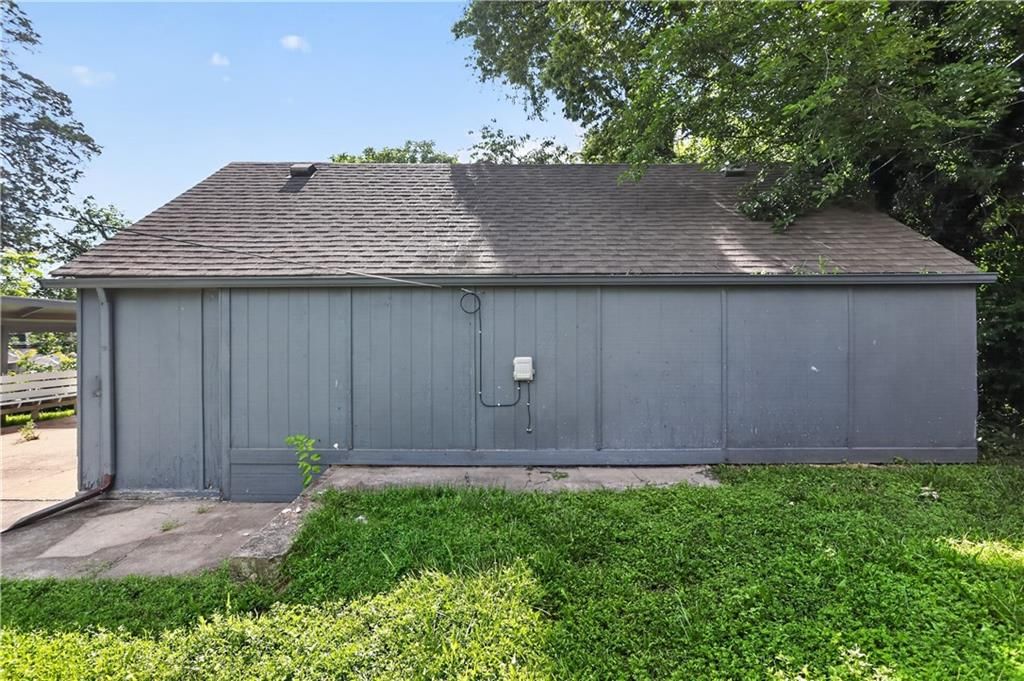 8155 Holmes Road — photo 14