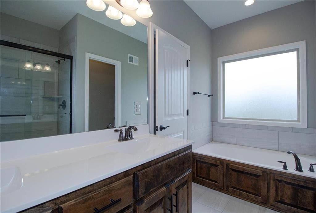 11022 N Corrington Avenue — photo 25