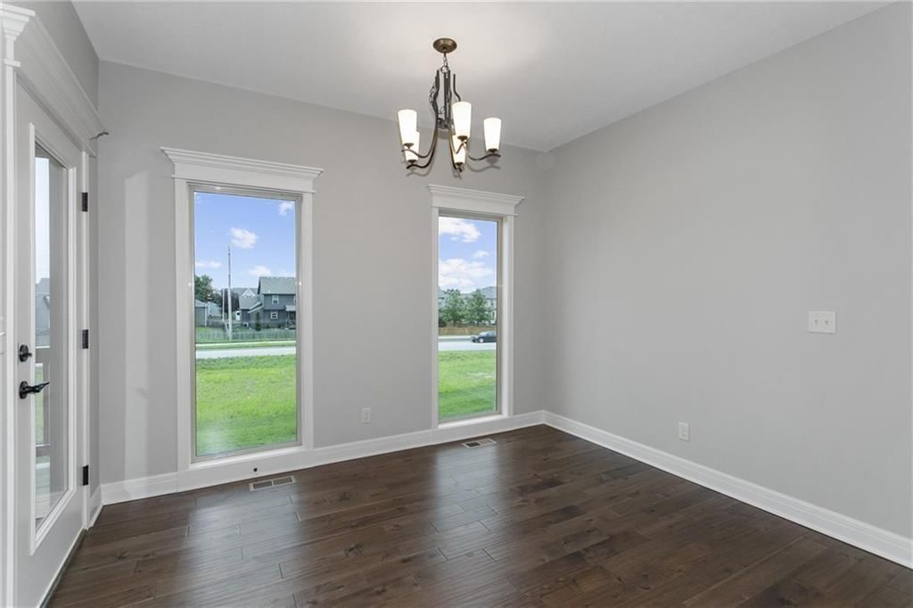 11016 N Corrington Avenue — photo 12