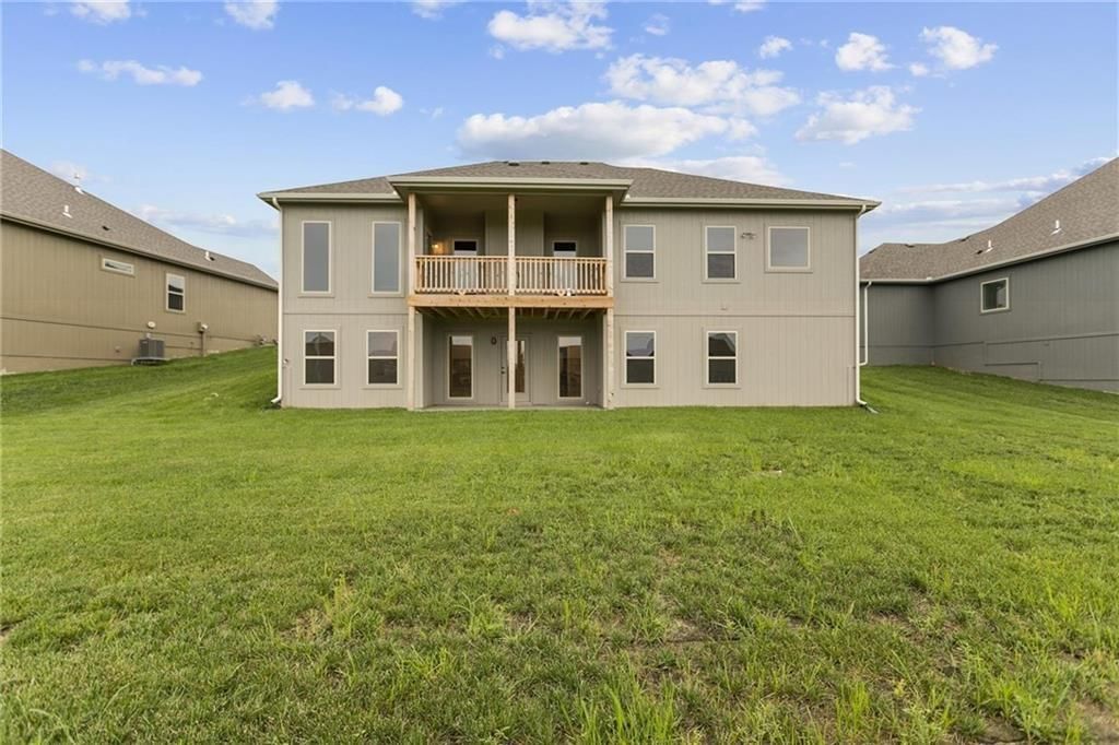 11016 N Corrington Avenue — photo 33