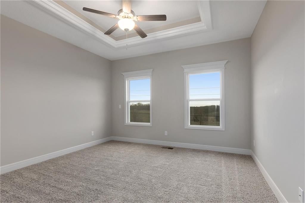 11010 N Corrington Avenue — photo 13