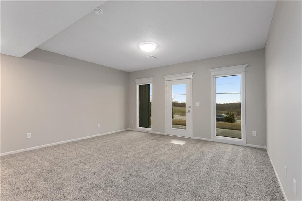 11010 N Corrington Avenue — photo 14
