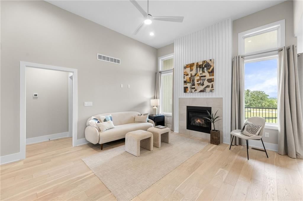 804 NE Algonquin Street — photo 6