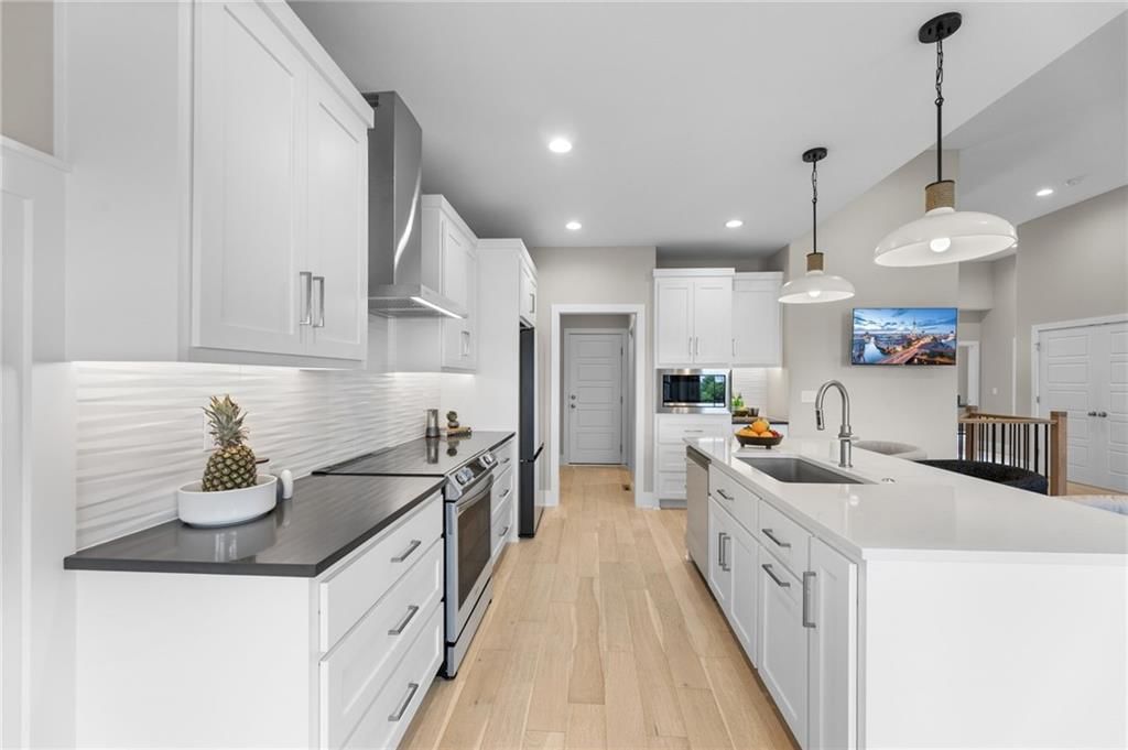 804 NE Algonquin Street — photo 11