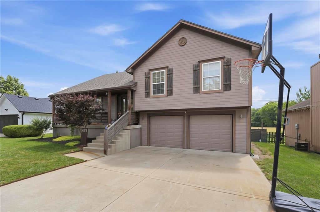 813 SW WOODLAND Drive — photo 4