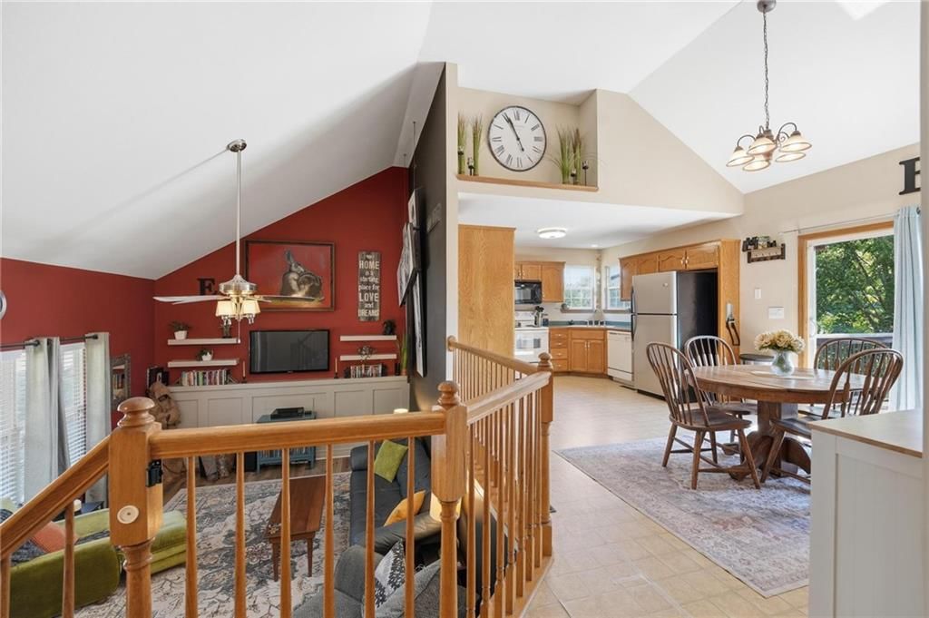 813 SW WOODLAND Drive — photo 9