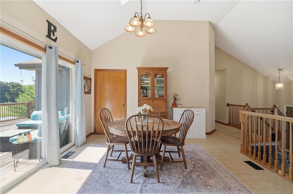 813 SW WOODLAND Drive — photo 11