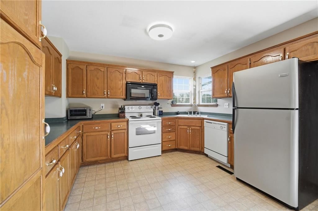 813 SW WOODLAND Drive — photo 12