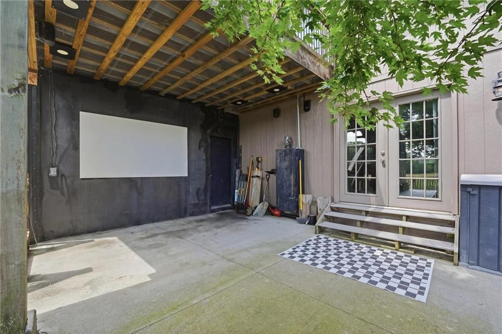 813 SW WOODLAND Drive — photo 31