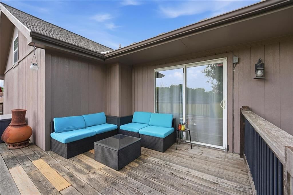 813 SW WOODLAND Drive — photo 38
