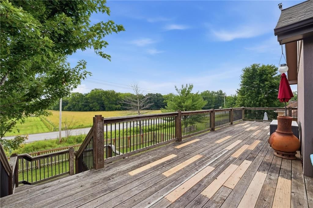813 SW WOODLAND Drive — photo 40
