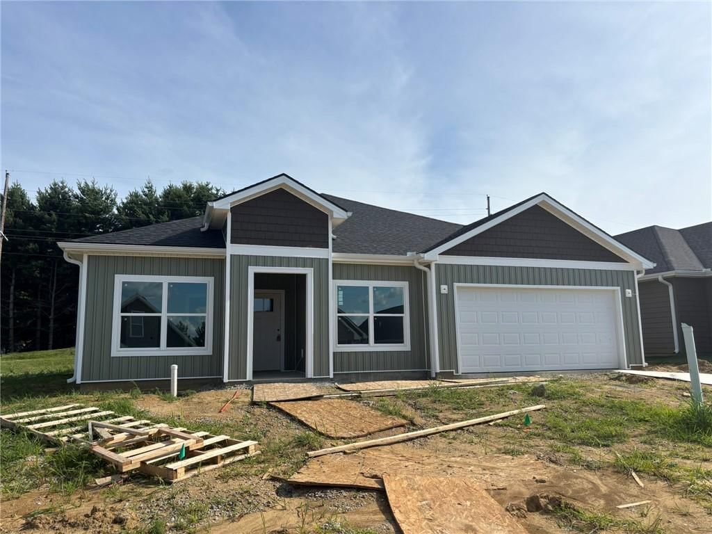 4814 S Creek Woods Drive, St Joseph, MO