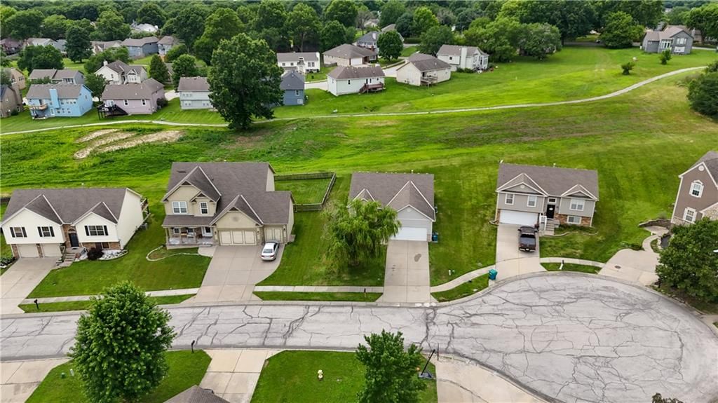 14404 Eastern Court, Grandview, MO: listing photo 2
