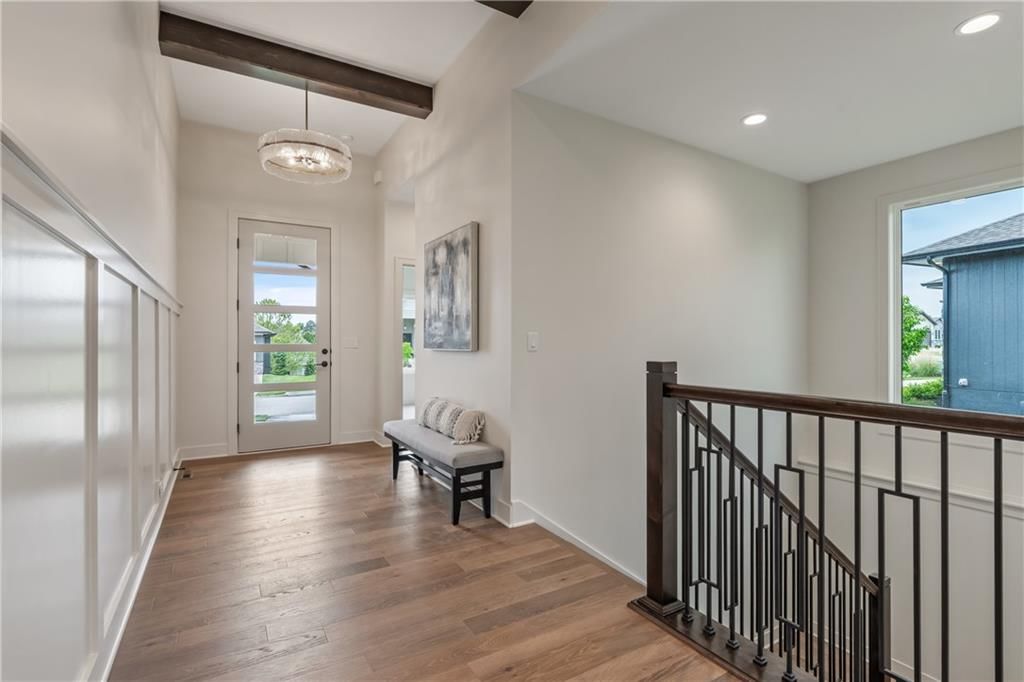 4073 NE Chapel Manor Drive — photo 3