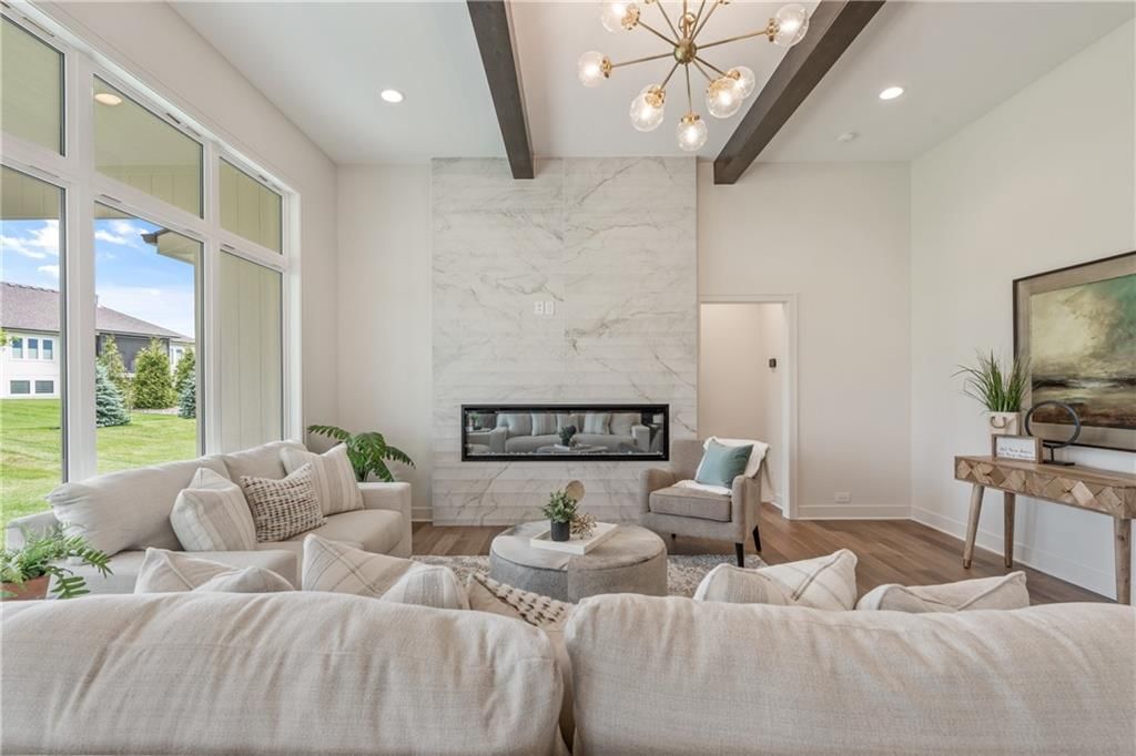 4073 NE Chapel Manor Drive — photo 5