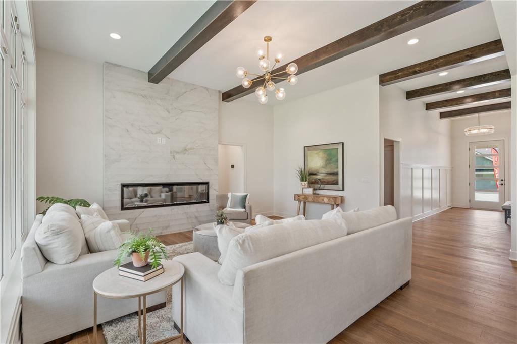 4073 NE Chapel Manor Drive — photo 6