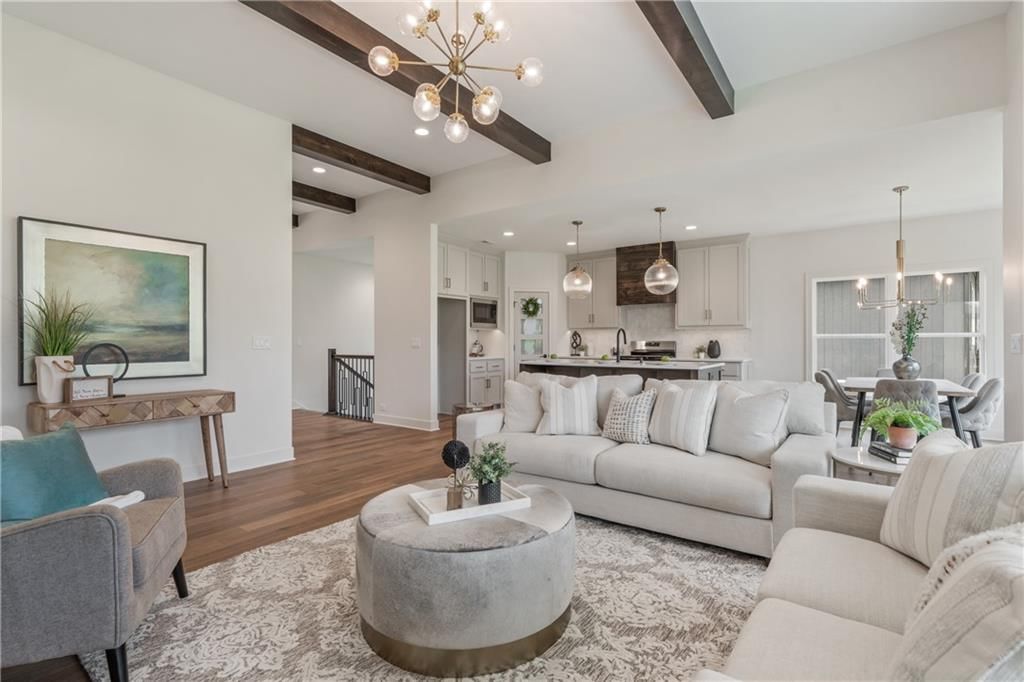 4073 NE Chapel Manor Drive — photo 8