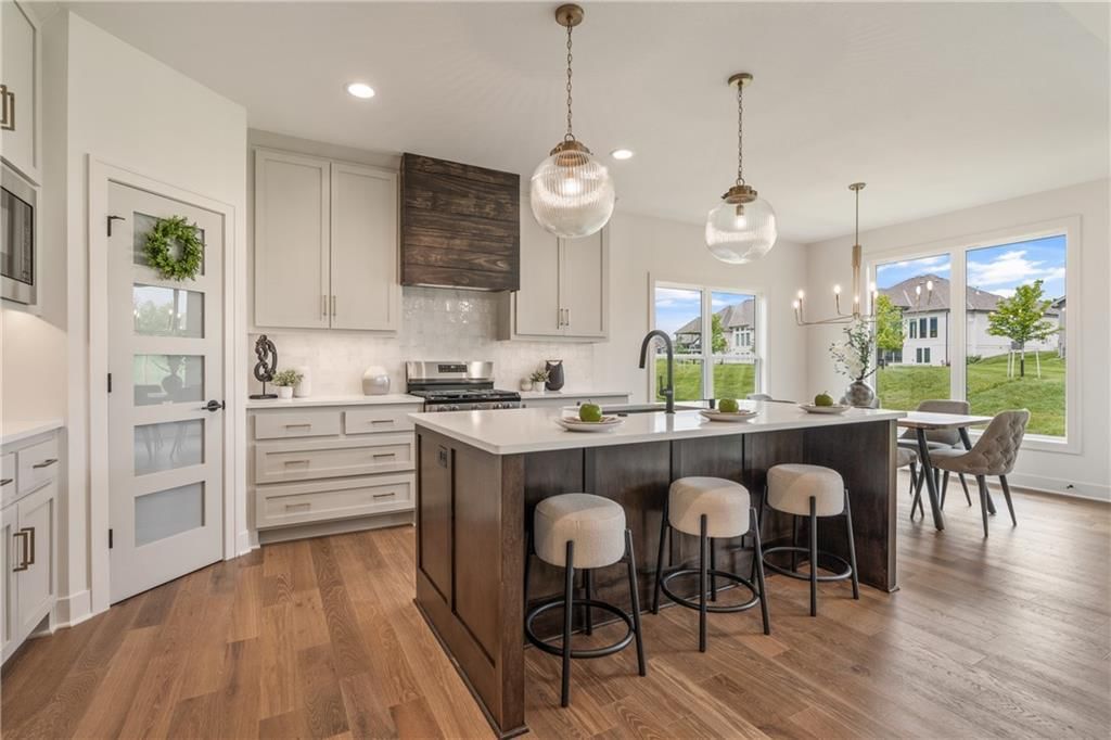 4073 NE Chapel Manor Drive — photo 10