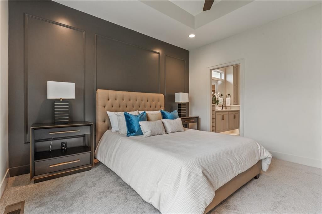 4073 NE Chapel Manor Drive — photo 25